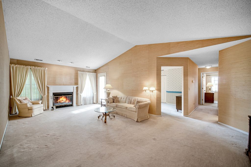 193 Raleigh Court 193, Wood Dale, IL 60191 — photo 4