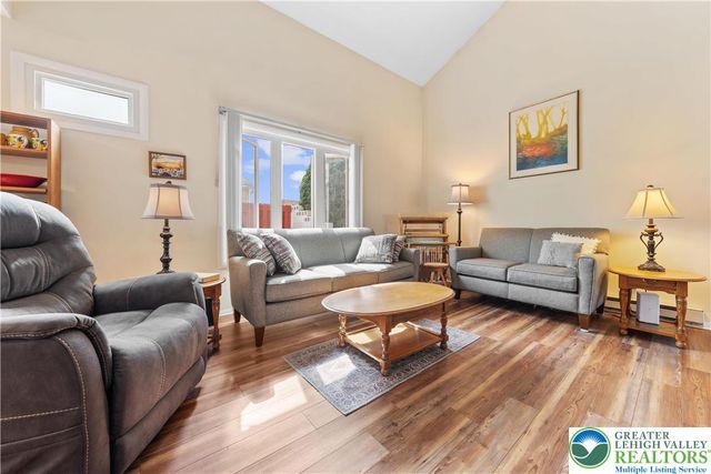 84 Covington Place, Catasauqua Boro, PA 18032