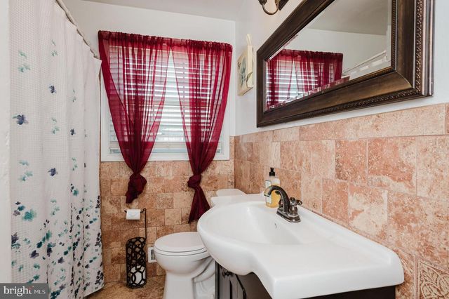 1363 HALSTEAD RD, Parkville, MD 21234