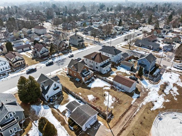 80 Lincoln Avenue, Sheboygan, WI 53081