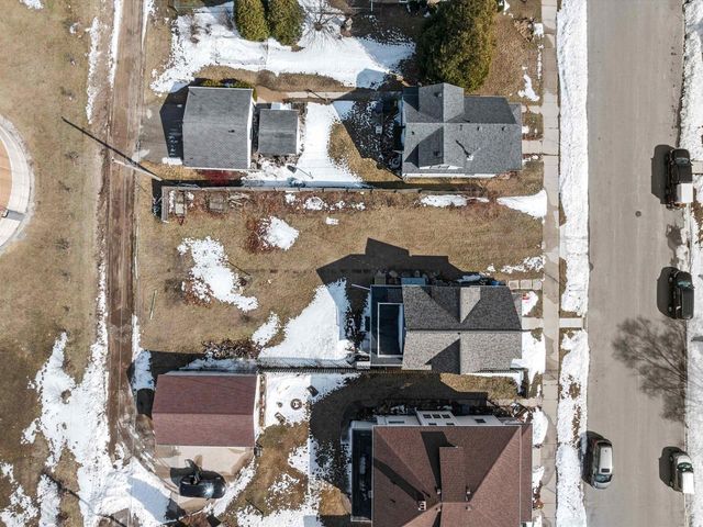 80 Lincoln Avenue, Sheboygan, WI 53081