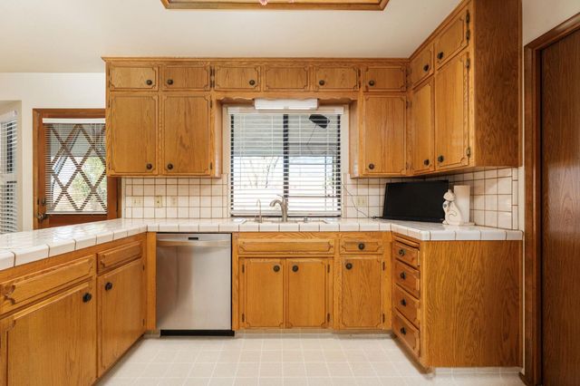 1544 E Jordan Avenue, Fresno, CA 93720