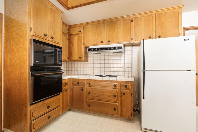 1544 E Jordan Avenue, Fresno, CA 93720