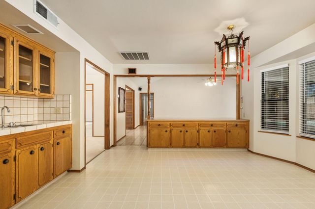 1544 E Jordan Avenue, Fresno, CA 93720