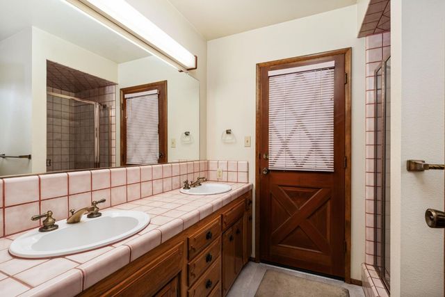 1544 E Jordan Avenue, Fresno, CA 93720