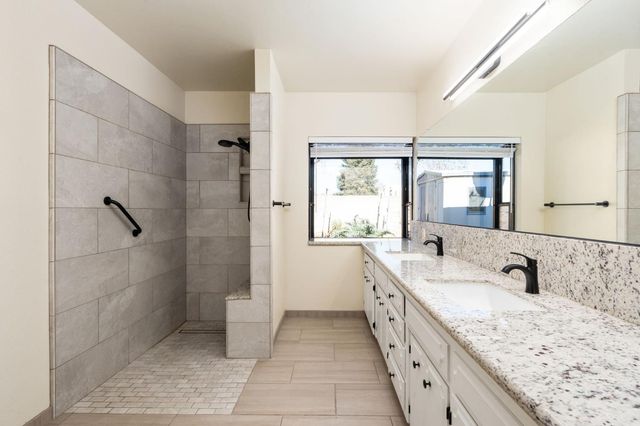 1544 E Jordan Avenue, Fresno, CA 93720