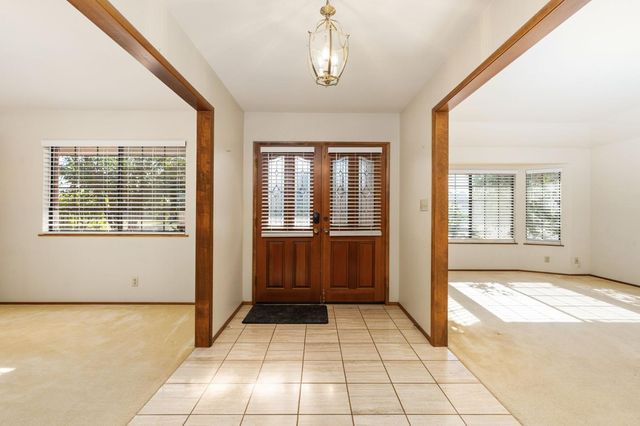 1544 E Jordan Avenue, Fresno, CA 93720