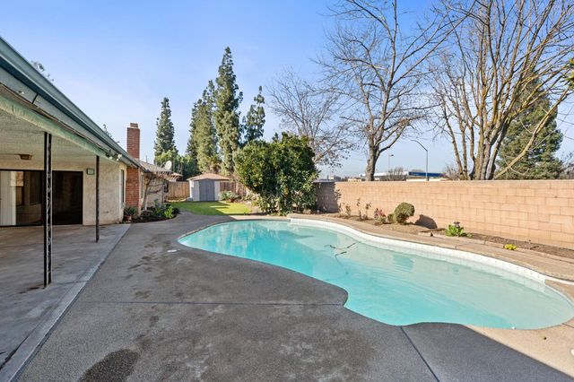 1544 E Jordan Avenue, Fresno, CA 93720