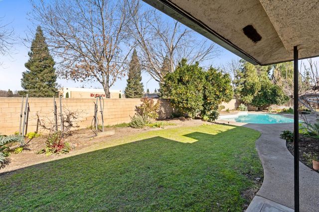 1544 E Jordan Avenue, Fresno, CA 93720