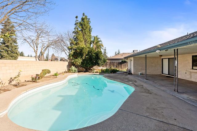 1544 E Jordan Avenue, Fresno, CA 93720