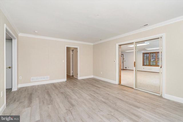 93 TUDOR DR, Hamilton, NJ 08690