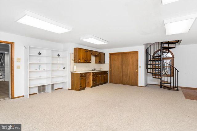 93 TUDOR DR, Hamilton, NJ 08690