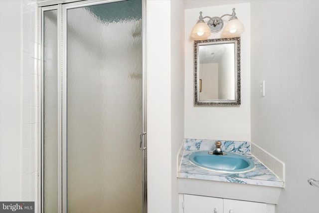 93 TUDOR DR, Hamilton, NJ 08690