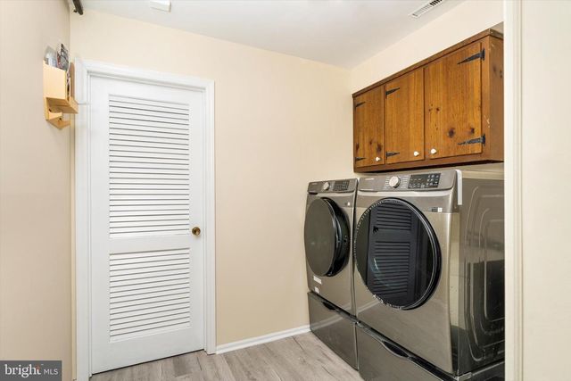 93 TUDOR DR, Hamilton, NJ 08690