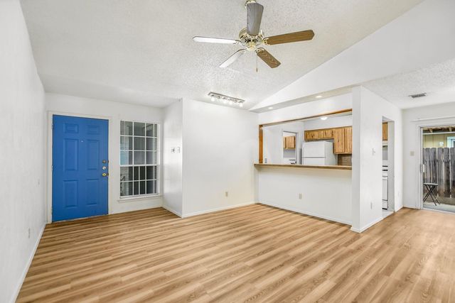 11948 Sunhillow BND A, Austin, TX 78758