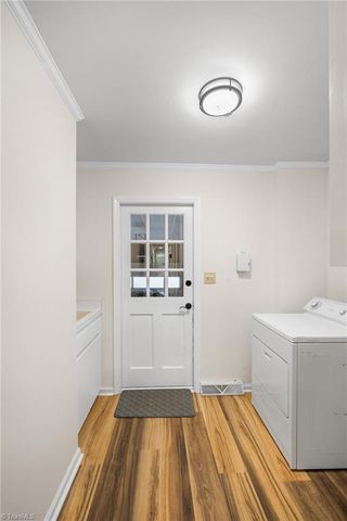 4320 Woodbourne Drive, Clemmons, NC 27012