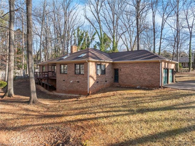 4320 Woodbourne Drive, Clemmons, NC 27012