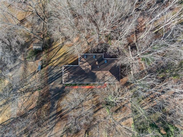 4320 Woodbourne Drive, Clemmons, NC 27012