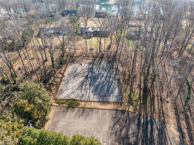 4320 Woodbourne Drive, Clemmons, NC 27012