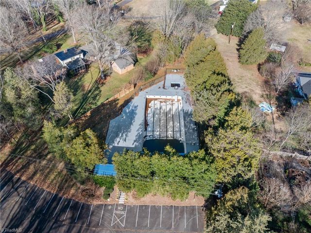 4320 Woodbourne Drive, Clemmons, NC 27012