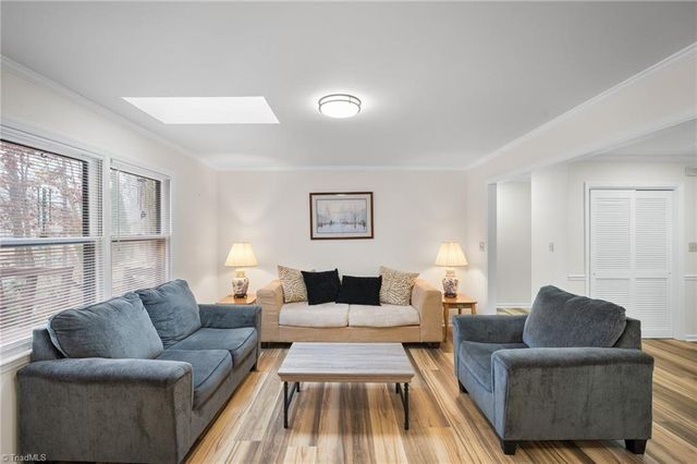 4320 Woodbourne Drive, Clemmons, NC 27012