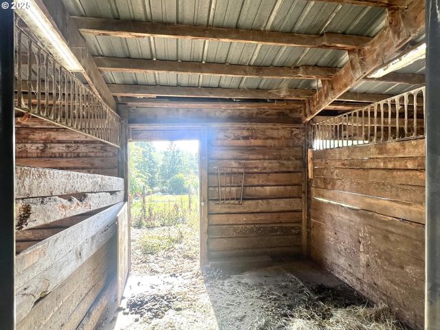 24853 Warren Rd, Rainier, OR 97048