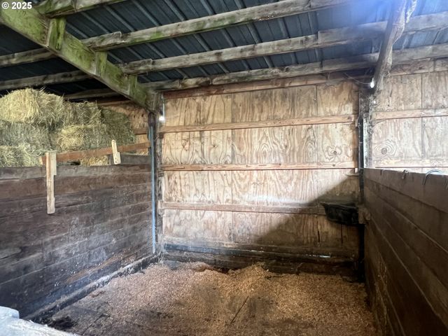 24853 Warren Rd, Rainier, OR 97048