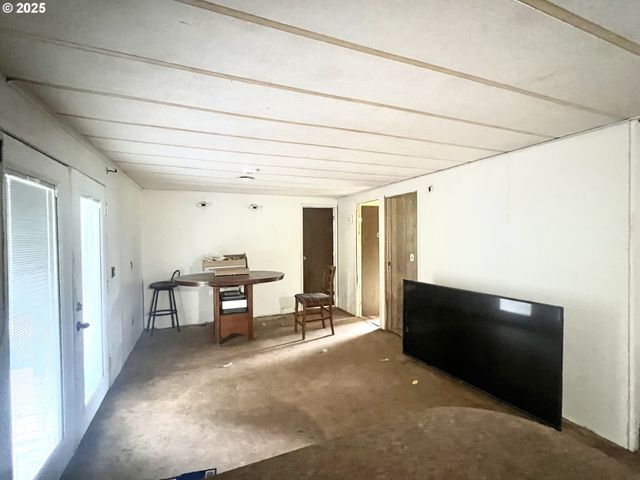 24853 Warren Rd, Rainier, OR 97048