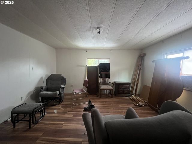 24853 Warren Rd, Rainier, OR 97048