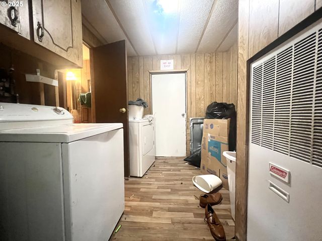 24853 Warren Rd, Rainier, OR 97048