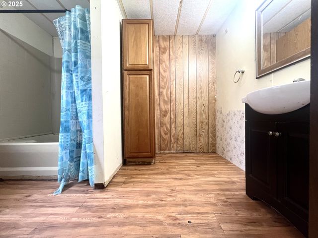 24853 Warren Rd, Rainier, OR 97048