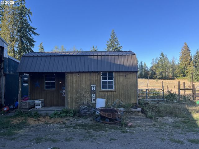 24853 Warren Rd, Rainier, OR 97048