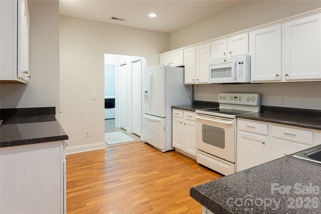 55 Outlook Circle, Swannanoa, NC 28778