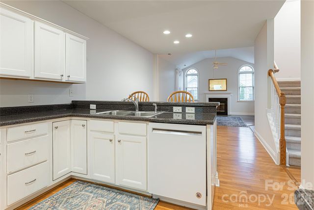 55 Outlook Circle, Swannanoa, NC 28778