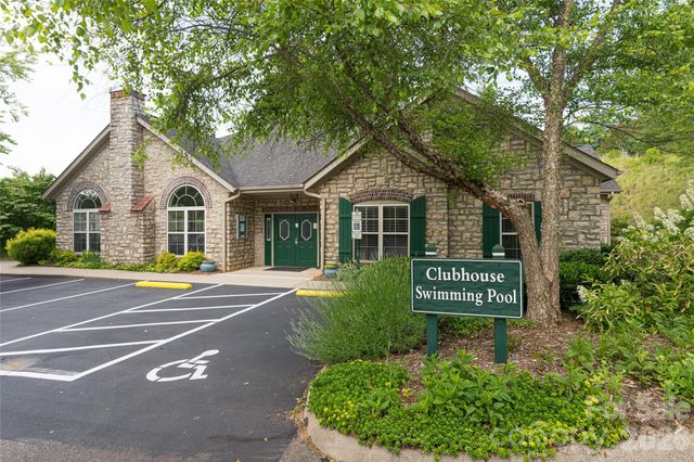 55 Outlook Circle, Swannanoa, NC 28778