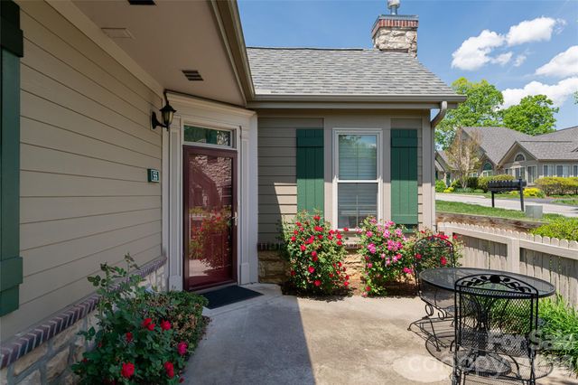 55 Outlook Circle, Swannanoa, NC 28778