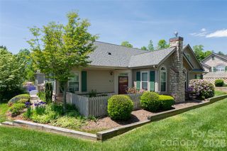 55 Outlook Circle, Swannanoa, NC 28778