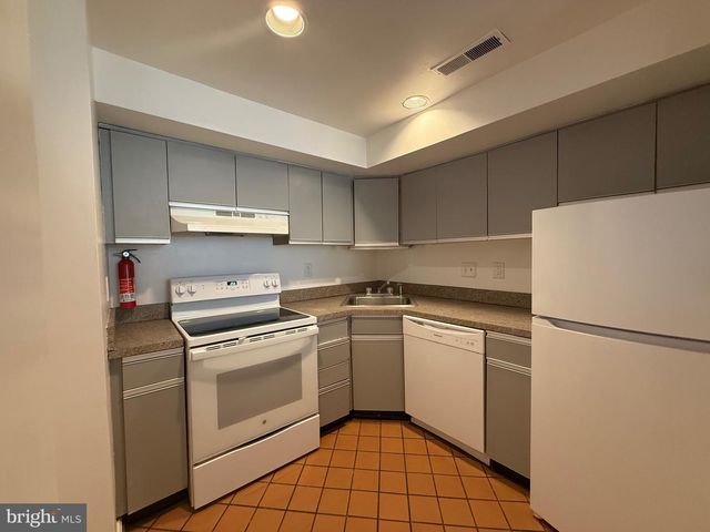 1211 Q ST NW, Washington, DC 20009