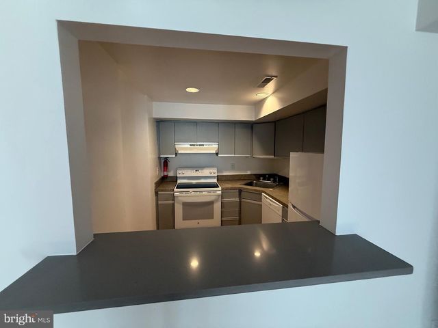 1211 Q ST NW, Washington, DC 20009