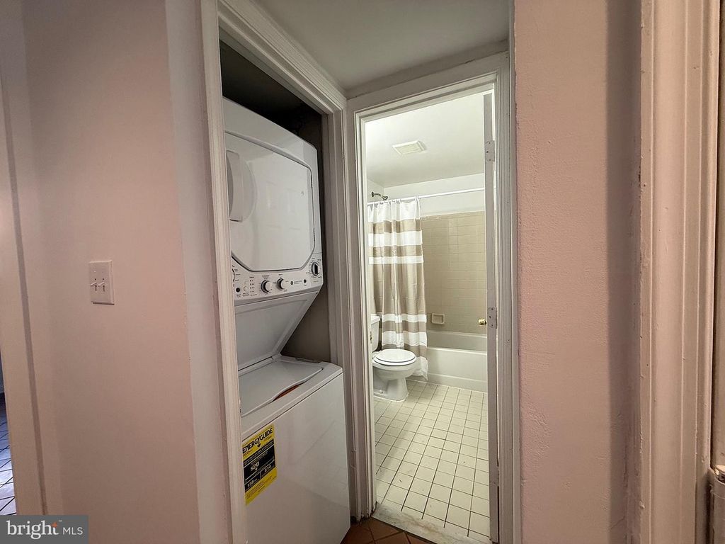 Image 8 of property listing at 1211 Q ST NW, Washington, DC 20009