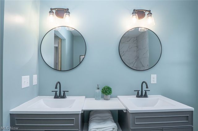 2849 Wise Avenue NW, Canton, OH 44708