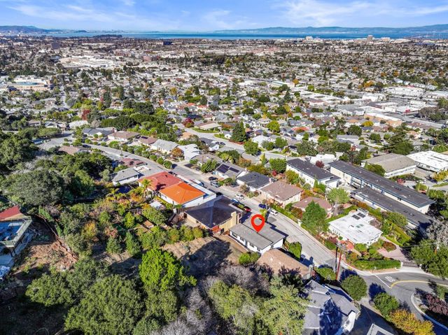 1708 Mills Avenue, Belmont, CA 94002