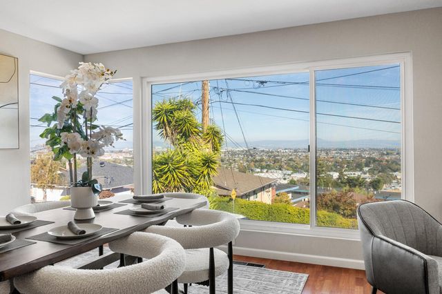 1708 Mills Avenue, Belmont, CA 94002