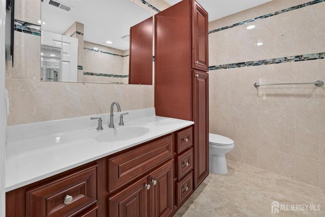 203 cypress Lane, East Brunswick, NJ 08816