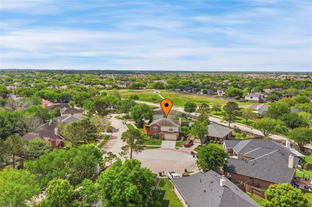 2865 Misty Bay Drive, Dickinson, TX 77539