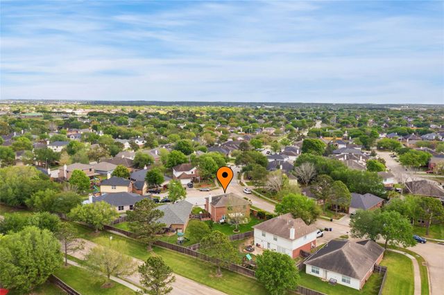 2865 Misty Bay Drive, Dickinson, TX 77539