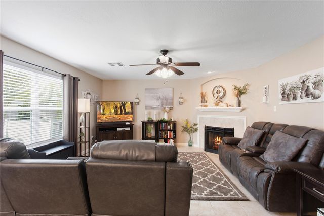 2865 Misty Bay Drive, Dickinson, TX 77539