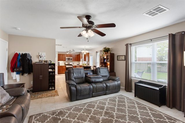 2865 Misty Bay Drive, Dickinson, TX 77539