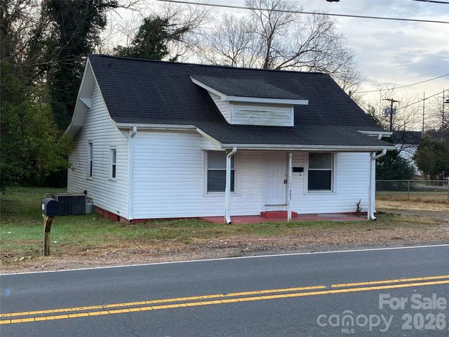 303 Rogers Lake Road, Kannapolis, NC 28081