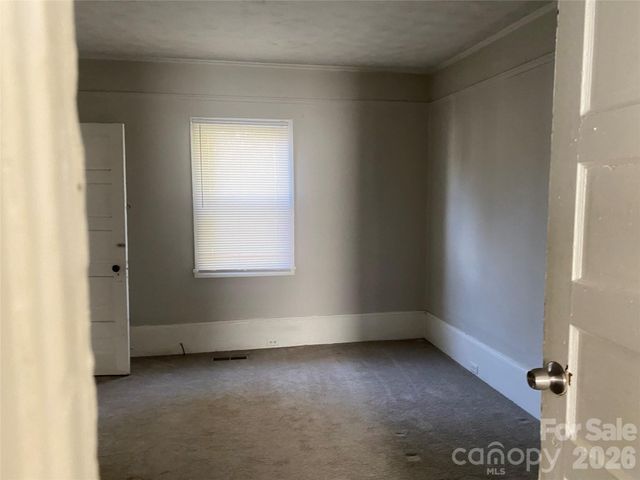 303 Rogers Lake Road, Kannapolis, NC 28081